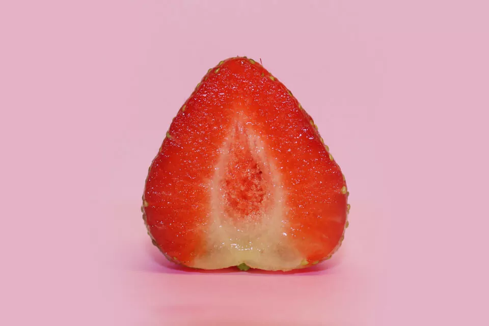 image of a stawberry cut
